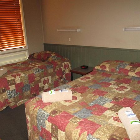 Barcaldine Country Motor Inn Exteriör bild