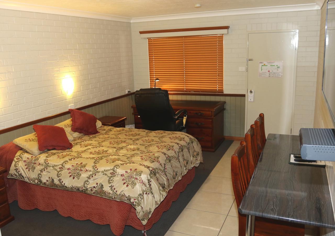 Barcaldine Country Motor Inn Exteriör bild