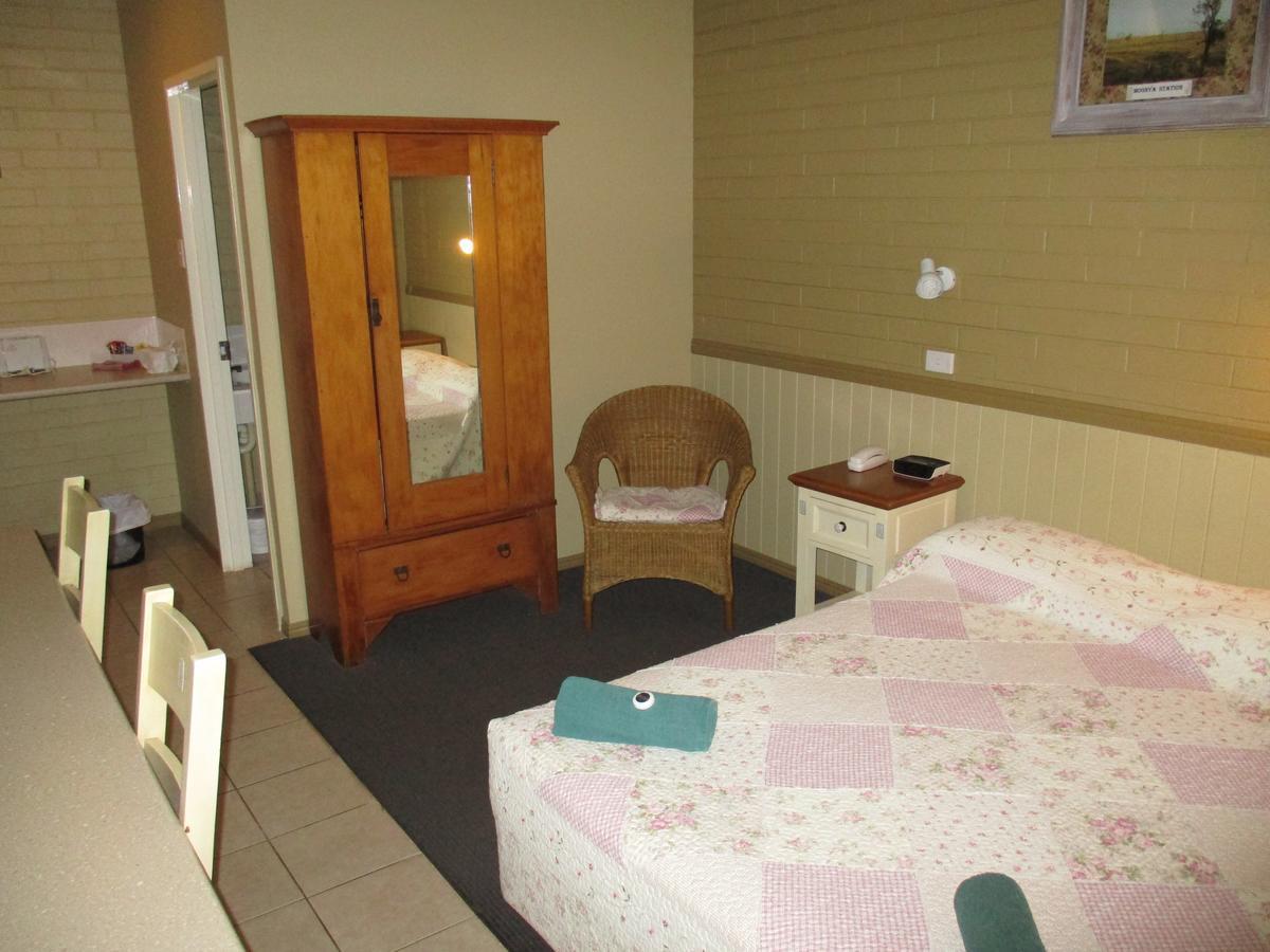 Barcaldine Country Motor Inn Exteriör bild