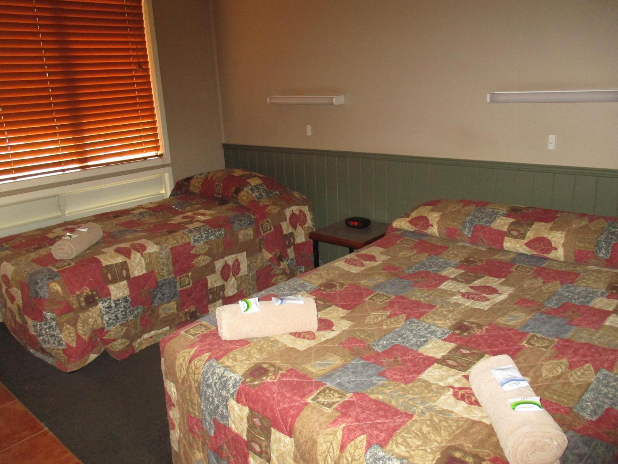 Barcaldine Country Motor Inn Exteriör bild