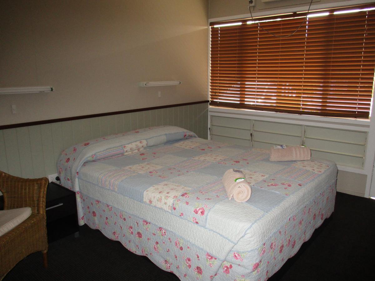 Barcaldine Country Motor Inn Exteriör bild