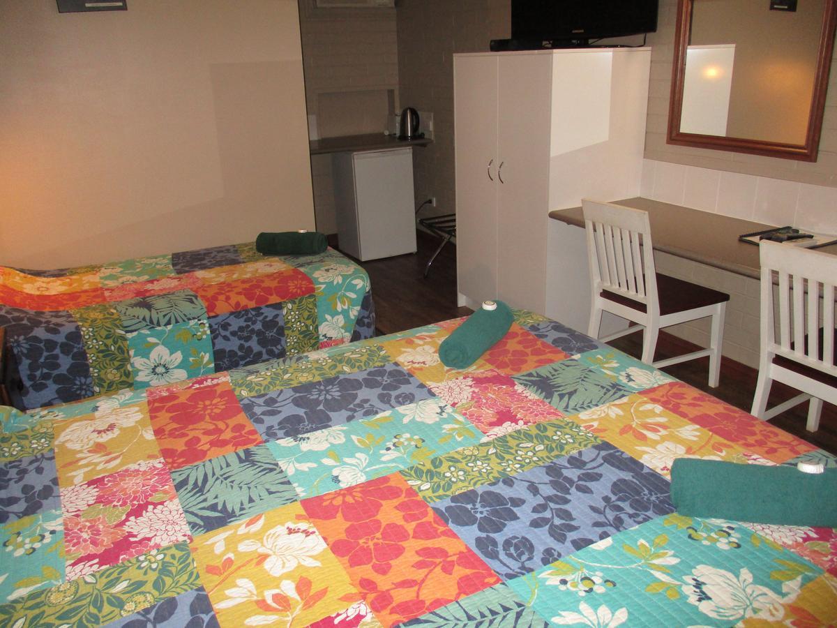 Barcaldine Country Motor Inn Exteriör bild