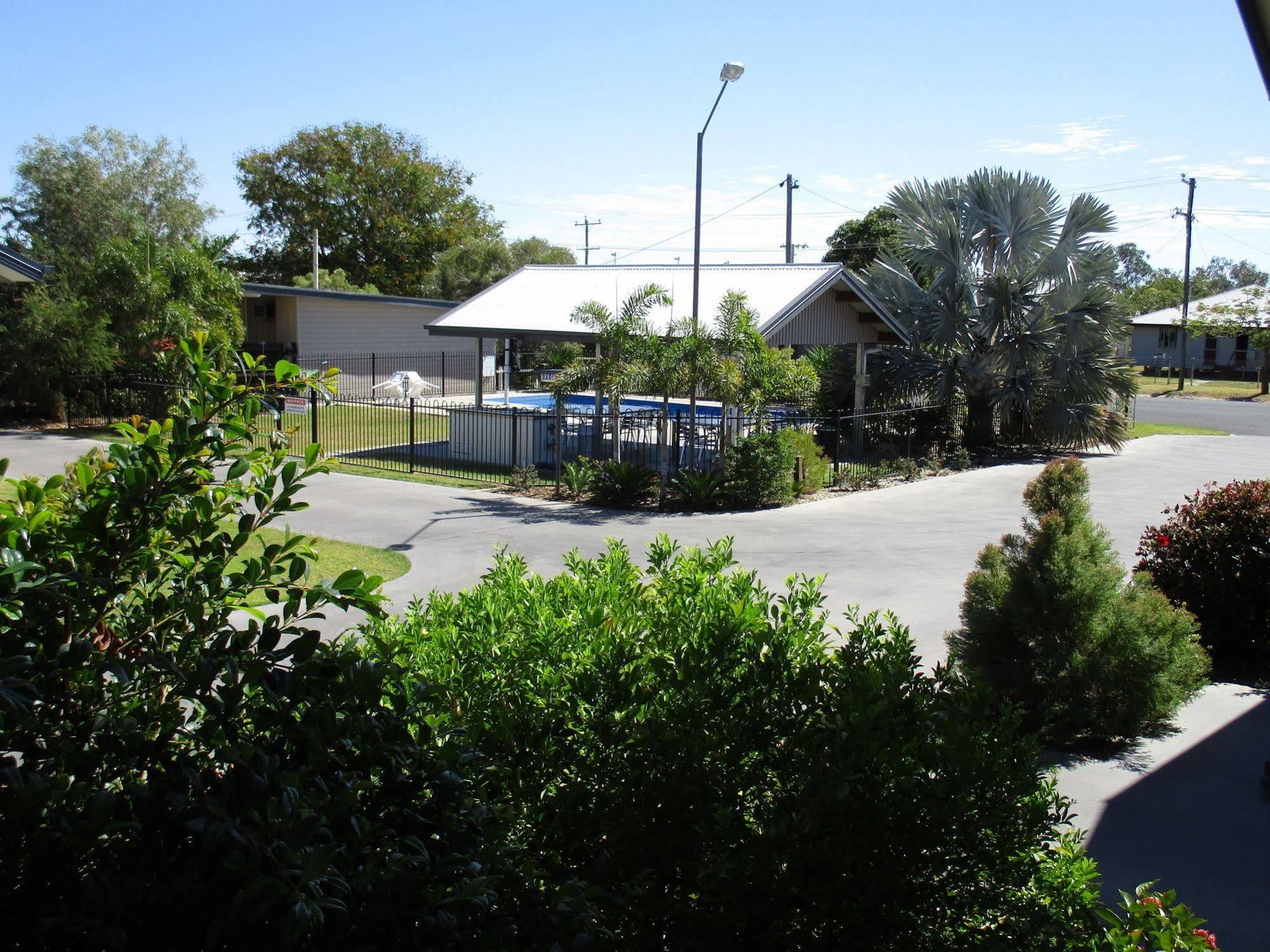 Barcaldine Country Motor Inn Exteriör bild