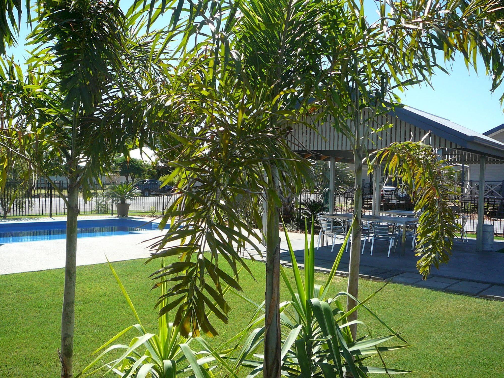 Barcaldine Country Motor Inn Exteriör bild