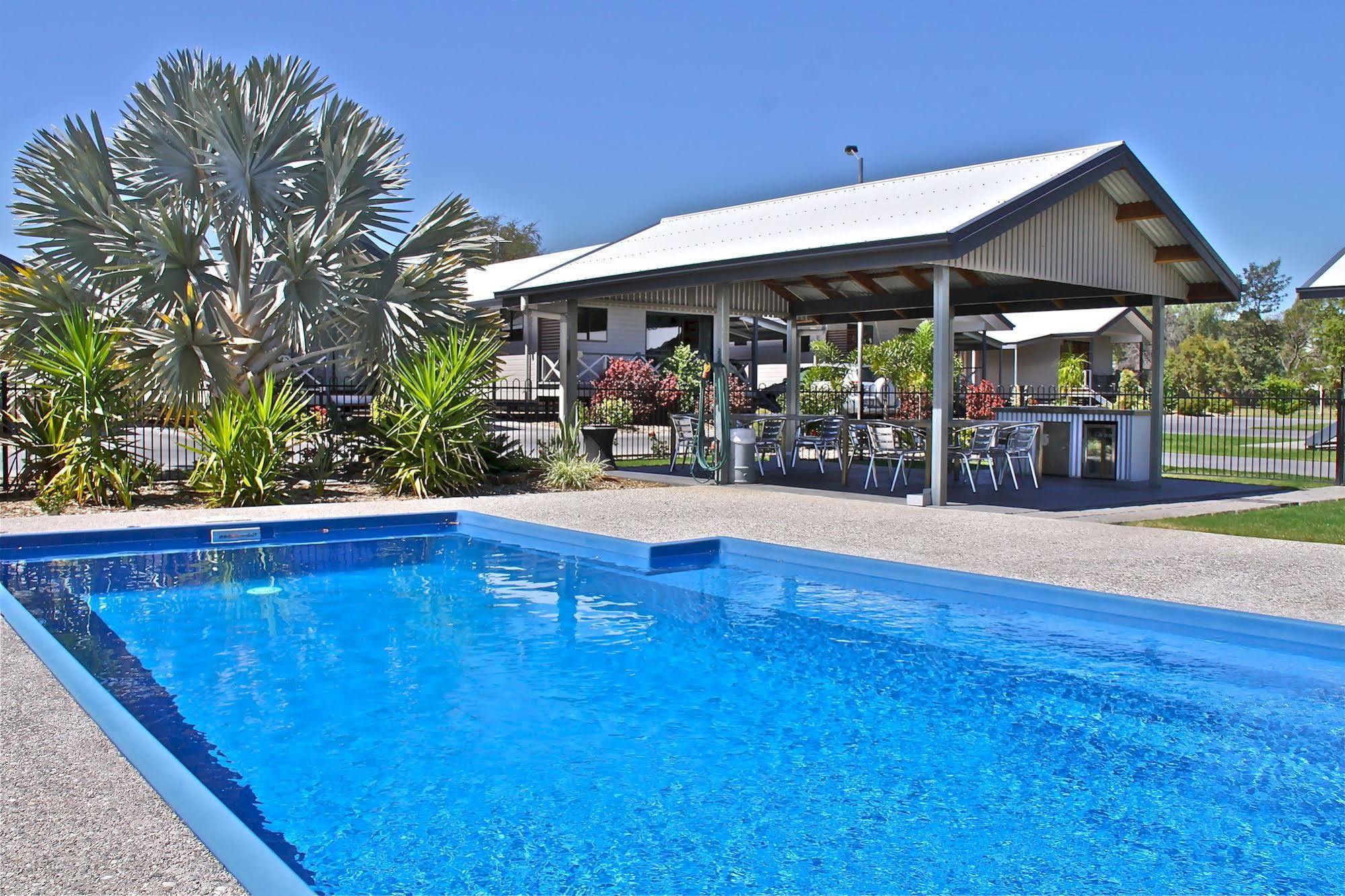 Barcaldine Country Motor Inn Exteriör bild