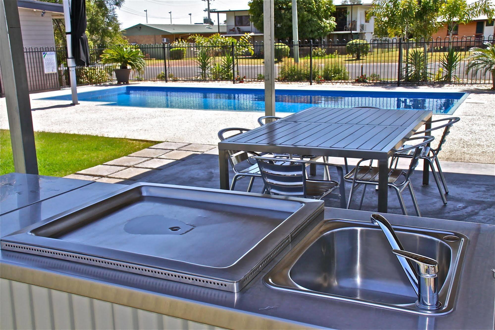 Barcaldine Country Motor Inn Exteriör bild