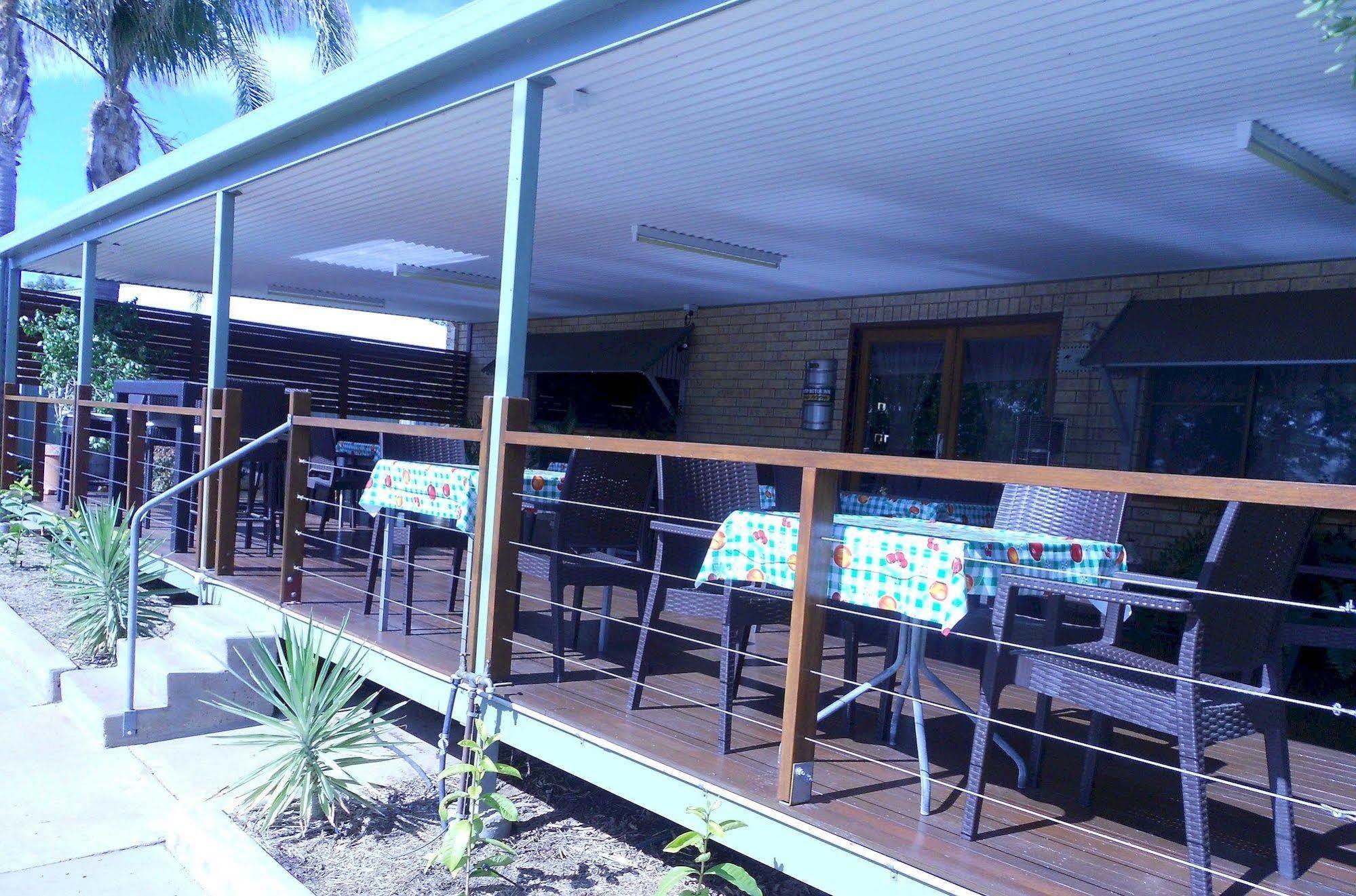 Barcaldine Country Motor Inn Exteriör bild